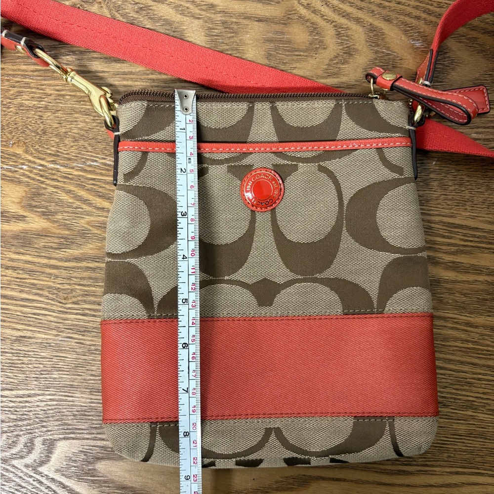 Coach | Signature Stripe Swingpack Mini Crossbody - Picture 11 of 12